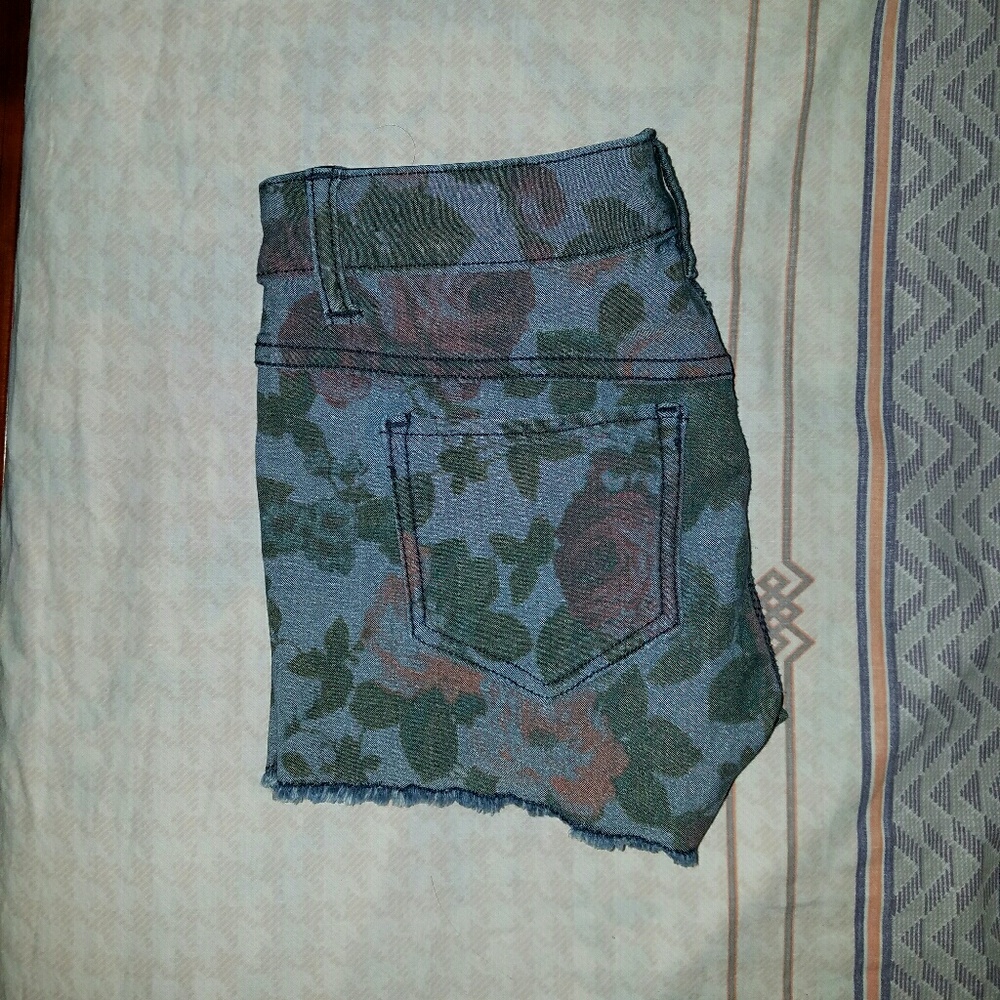 Two sided shorts